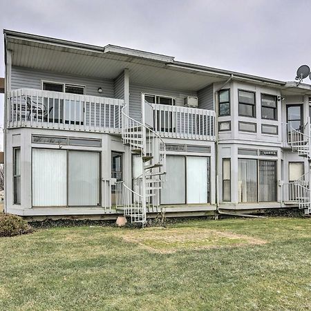 Condo With Balcony, Dock And Access To Lake Erie Sand Beach Kültér fotó