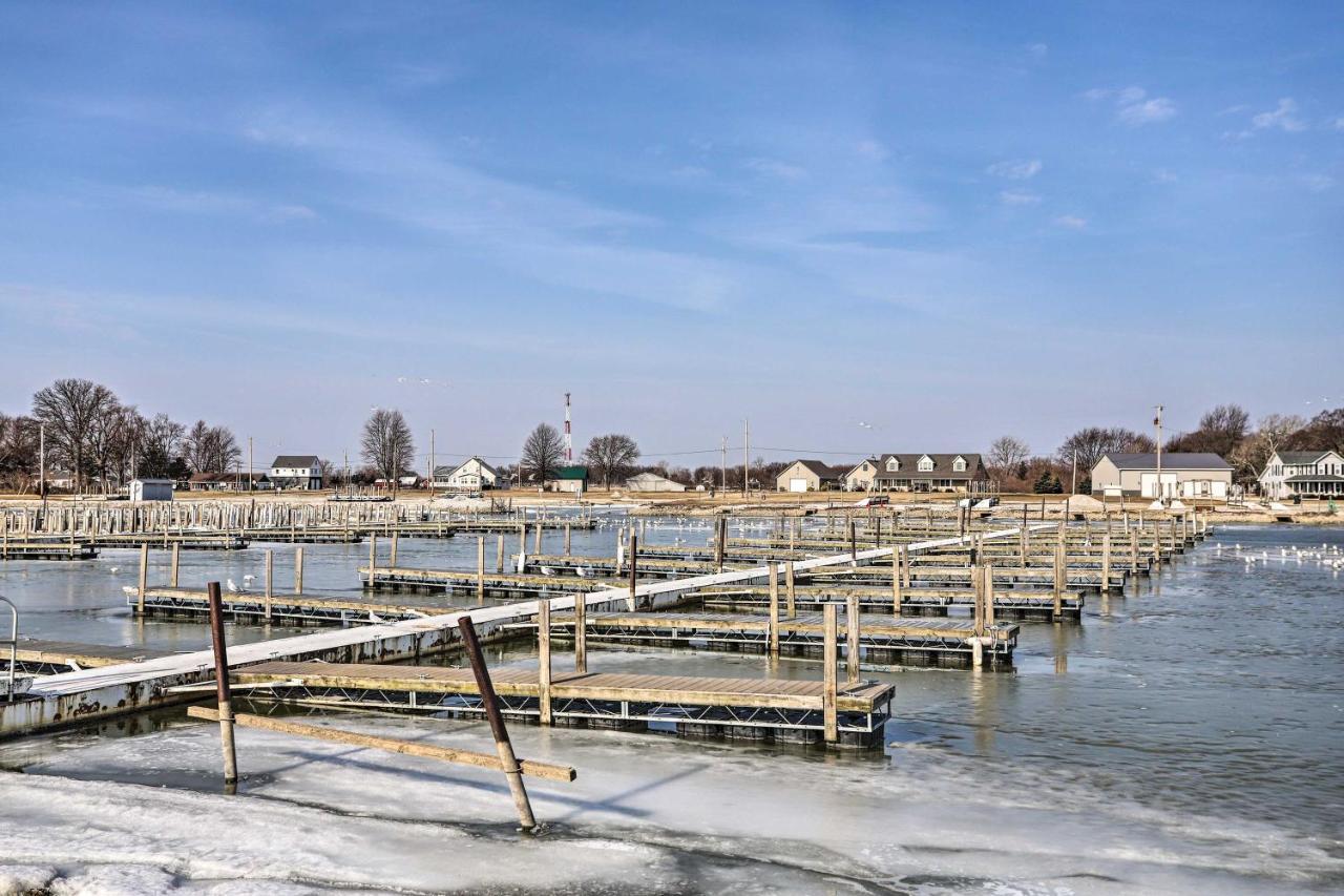 Condo With Balcony, Dock And Access To Lake Erie Sand Beach Kültér fotó