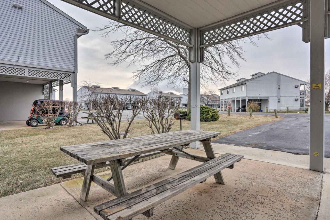 Condo With Balcony, Dock And Access To Lake Erie Sand Beach Kültér fotó